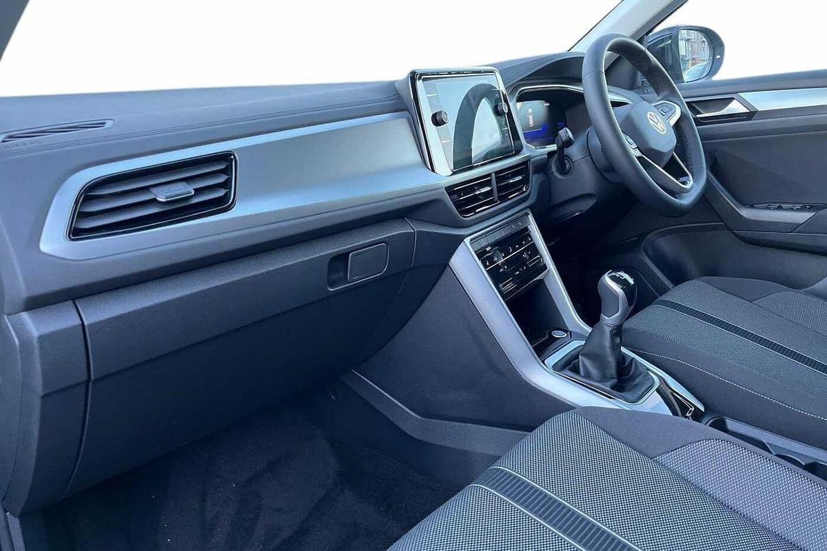 Used Volkswagen T-Roc 2025 for sale - 77542168: Photo 2