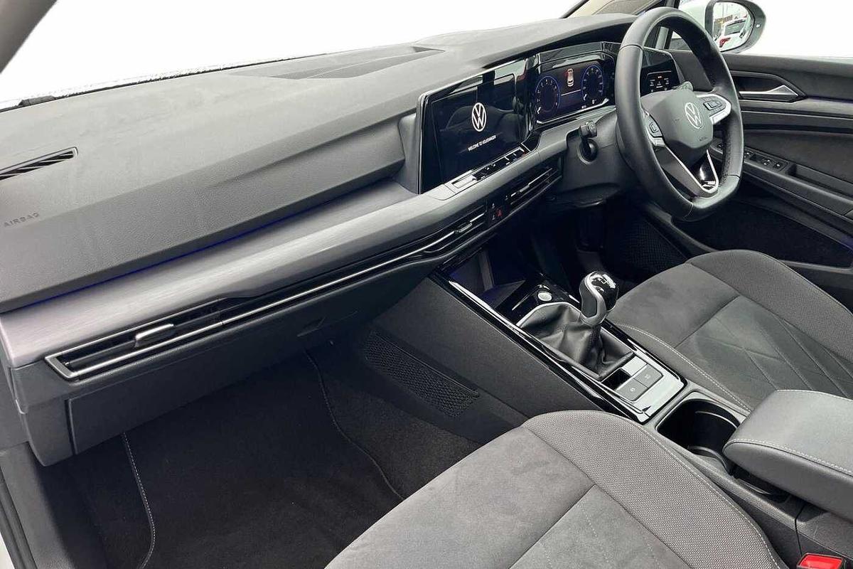 Used Volkswagen Golf 2023 for sale - 77542364: Photo 2