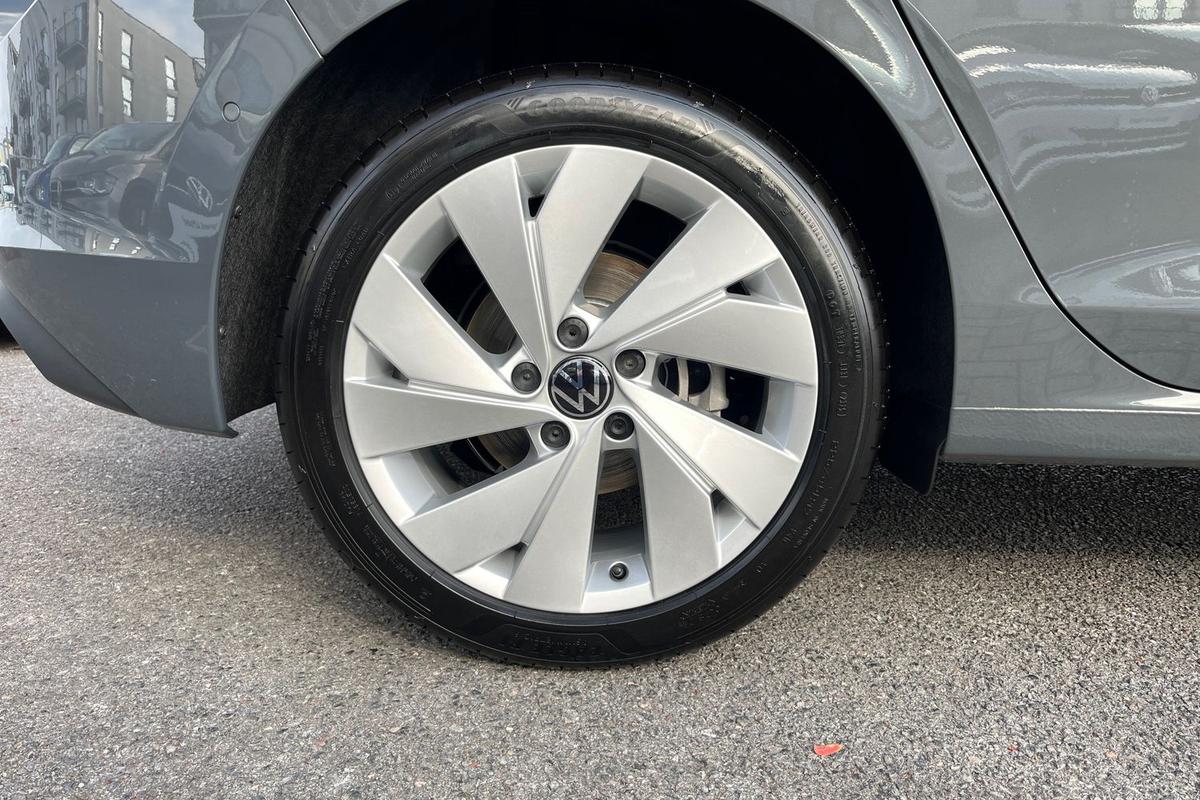 Used Volkswagen Golf 2025 for sale - 76678255: Photo 5