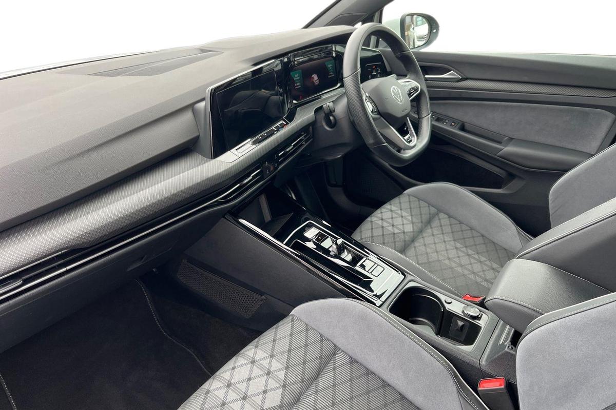 Used Volkswagen Golf 2024 for sale - 78183415: Photo 2