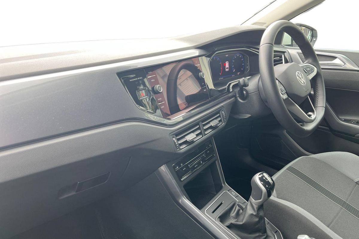 Used Volkswagen Polo 2024 for sale - 76676919: Photo 2