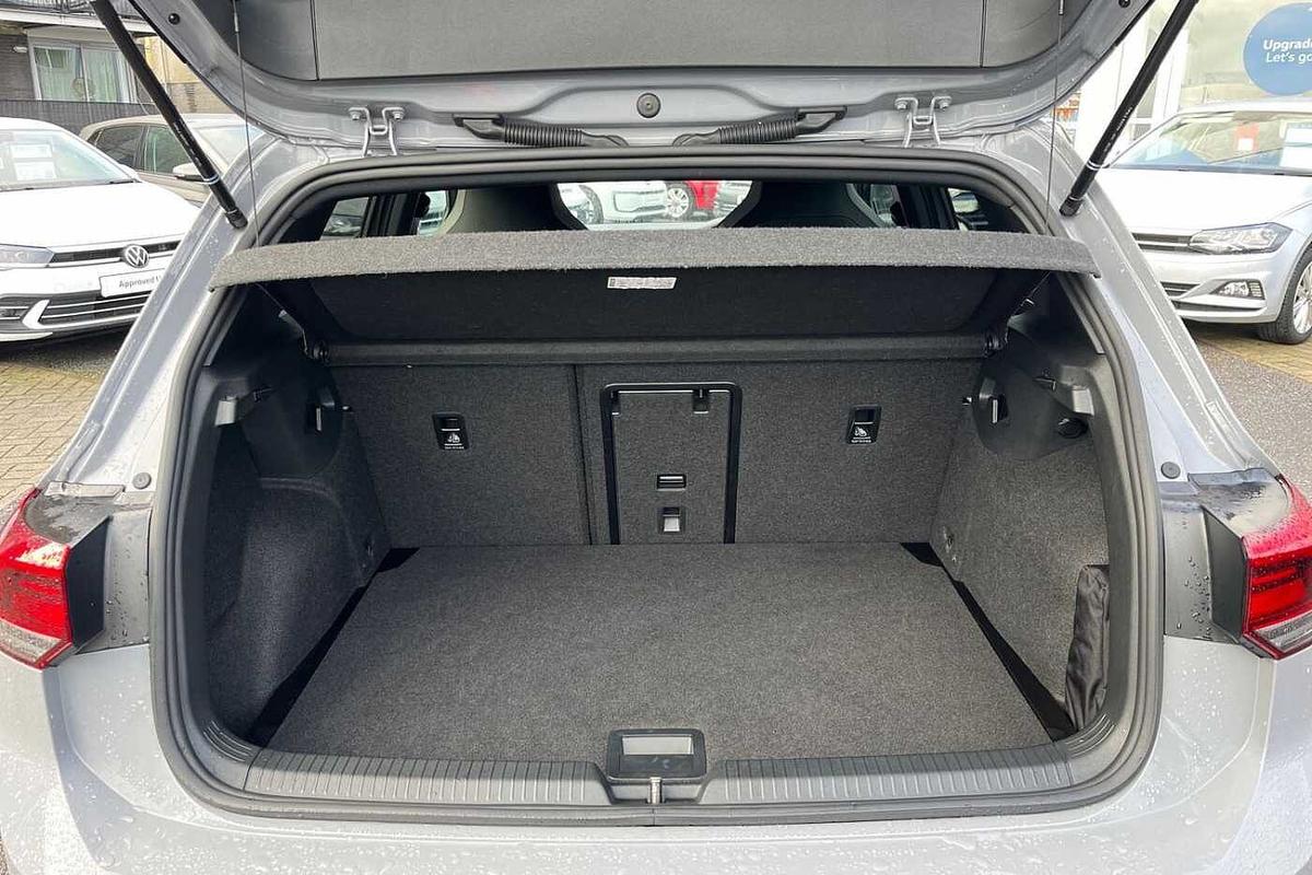 Used Volkswagen Golf 2024 for sale - 77542368: Photo 20