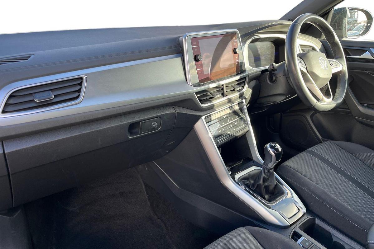 Used Volkswagen T-Roc 2022 for sale - 76674241: Photo 2