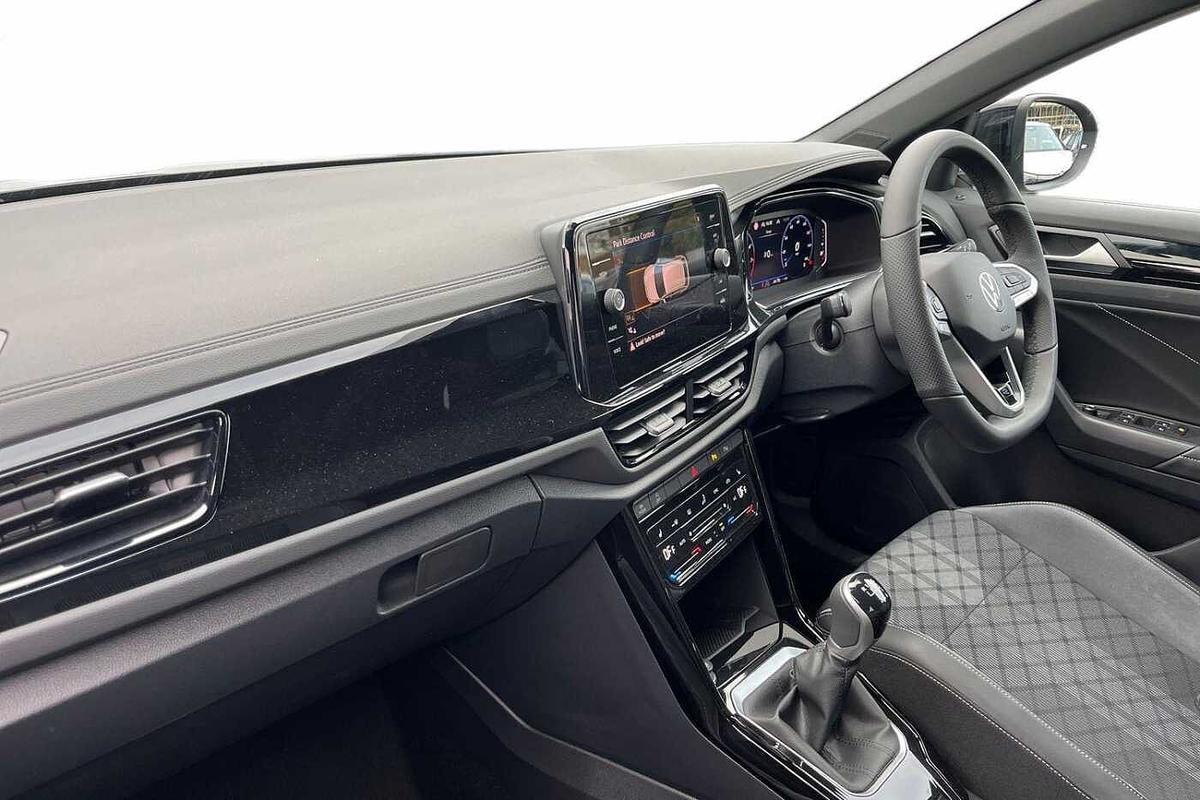 Used Volkswagen T-Roc 2025 for sale - 77542174: Photo 2