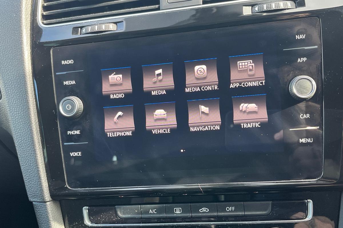 Used Volkswagen Golf 2017 for sale - 76673376: Photo 11