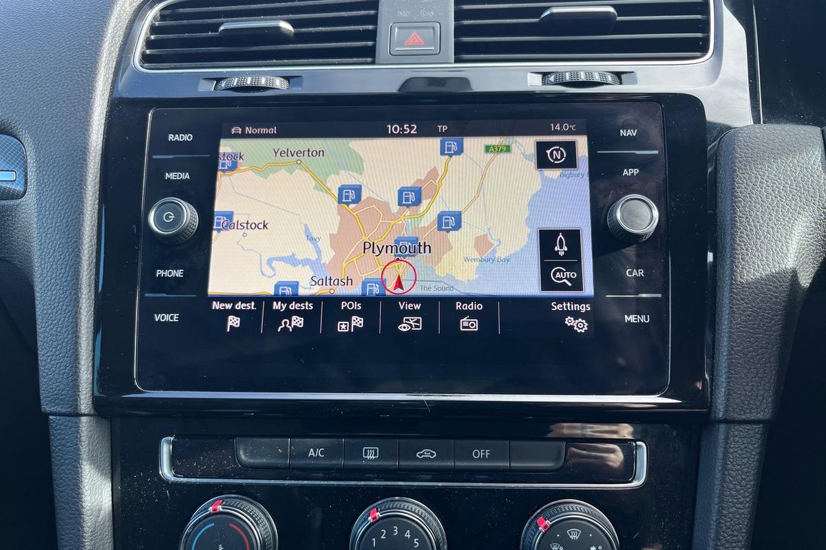 Used Volkswagen Golf 2017 for sale - 76673376: Photo 12