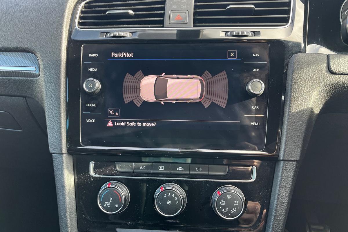 Used Volkswagen Golf 2017 for sale - 76673376: Photo 13