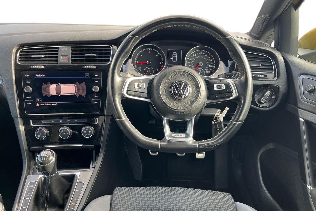 Used Volkswagen Golf 2017 for sale - 76673376: Photo 15