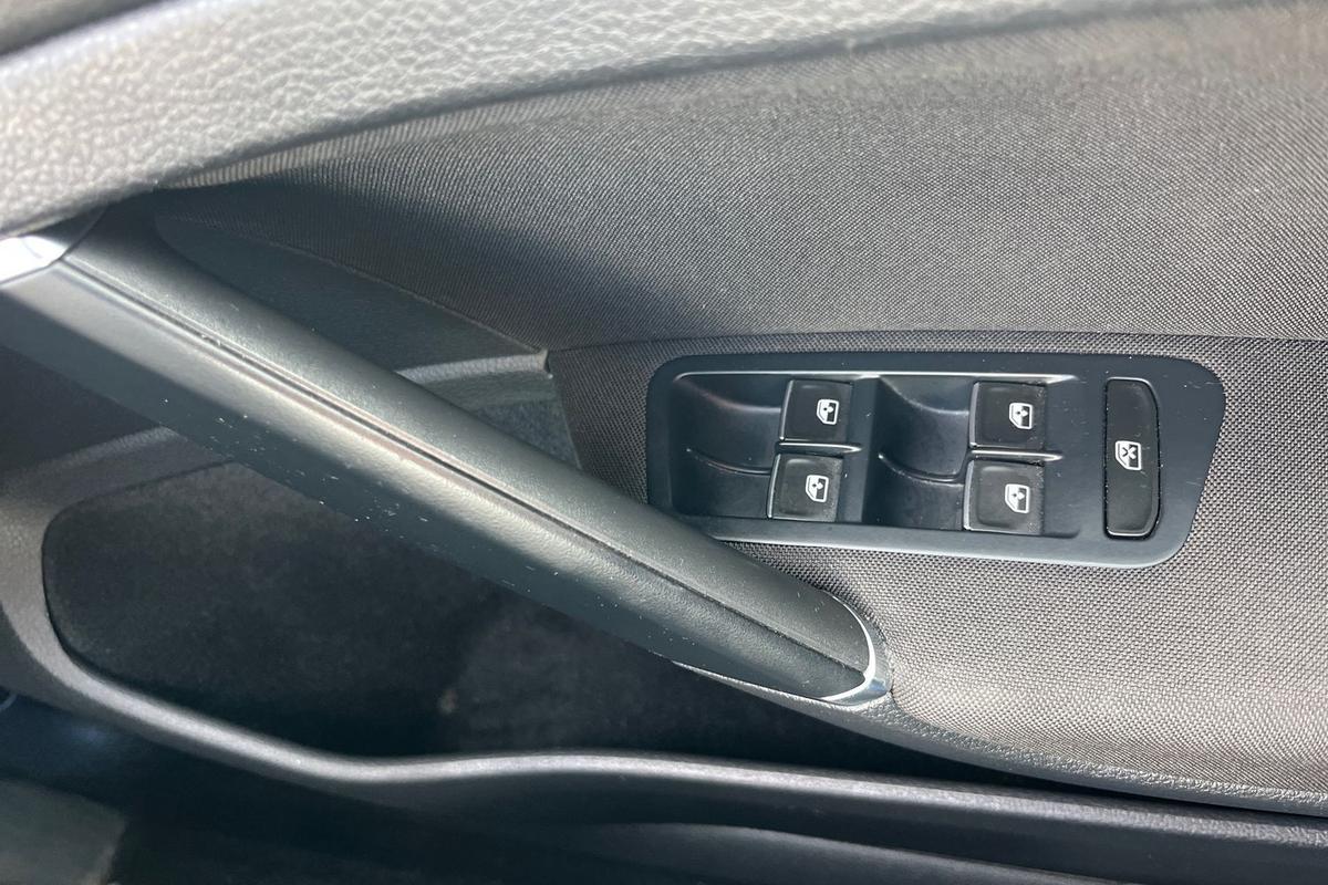 Used Volkswagen Golf 2017 for sale - 76673376: Photo 17