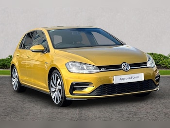 Used Volkswagen Golf 2017 for sale - 76673376: Photo