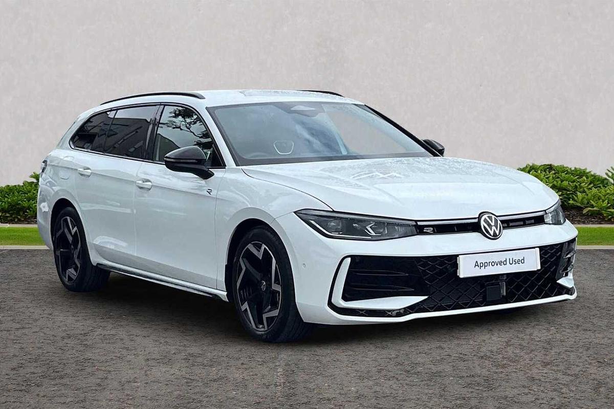 Used Volkswagen Passat 2025 for sale - 77542331: Photo 1