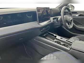 Used Volkswagen Passat 2025 for sale - 77542331: Photo