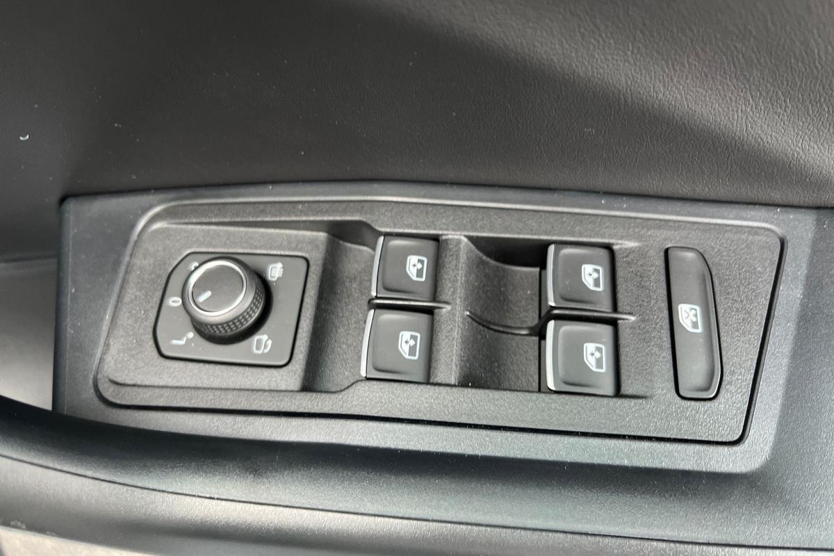 Used Volkswagen T-Roc 2025 for sale - 77542335: Photo 17