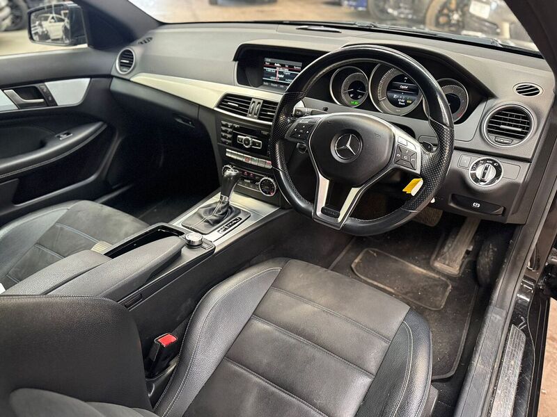 Used Mercedes-Benz C Class 2014 for sale - 77452677: Photo 8