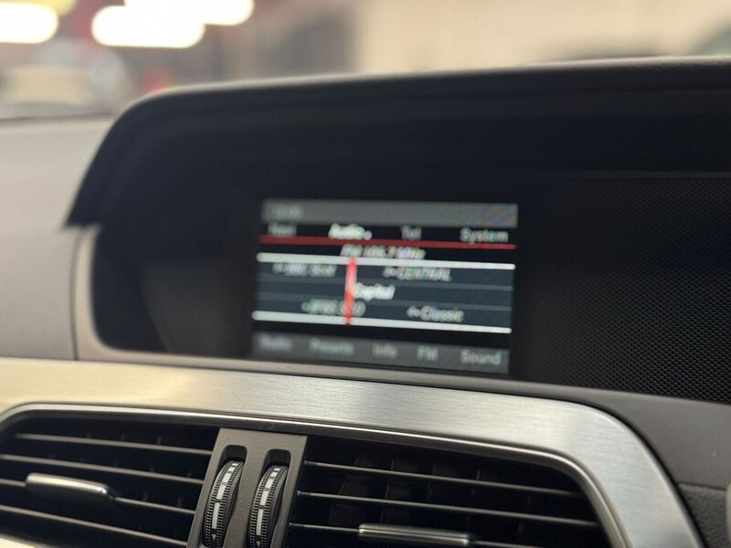 Used Mercedes-Benz C Class 2014 for sale - 77452677: Photo 9