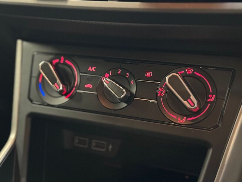 Used Volkswagen Polo 2018 for sale - 77517501: Photo 11