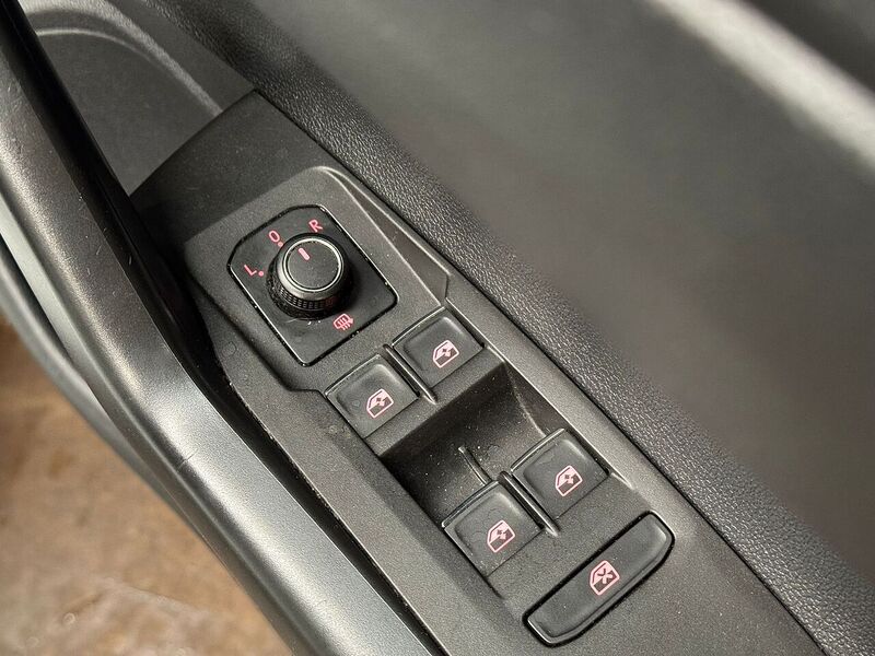 Used Volkswagen Polo 2018 for sale - 77517501: Photo 14