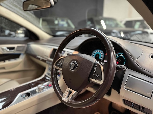 Used Jaguar XF 2015 for sale - 76341110: Photo 7