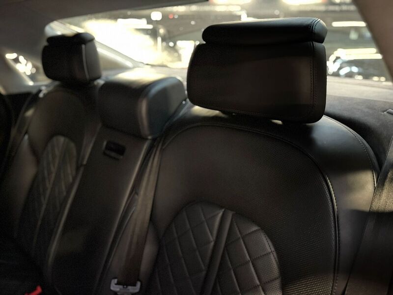 Used Audi S8 2012 for sale - 76879332: Photo 19