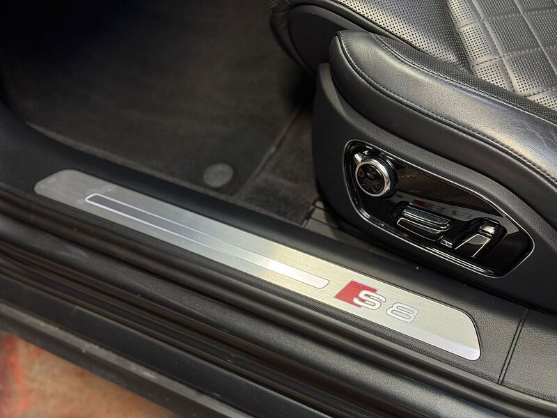 Used Audi S8 2012 for sale - 76879332: Photo 24