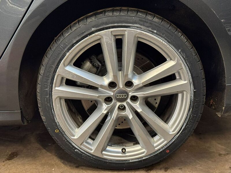 Used Audi S8 2012 for sale - 76879332: Photo 29