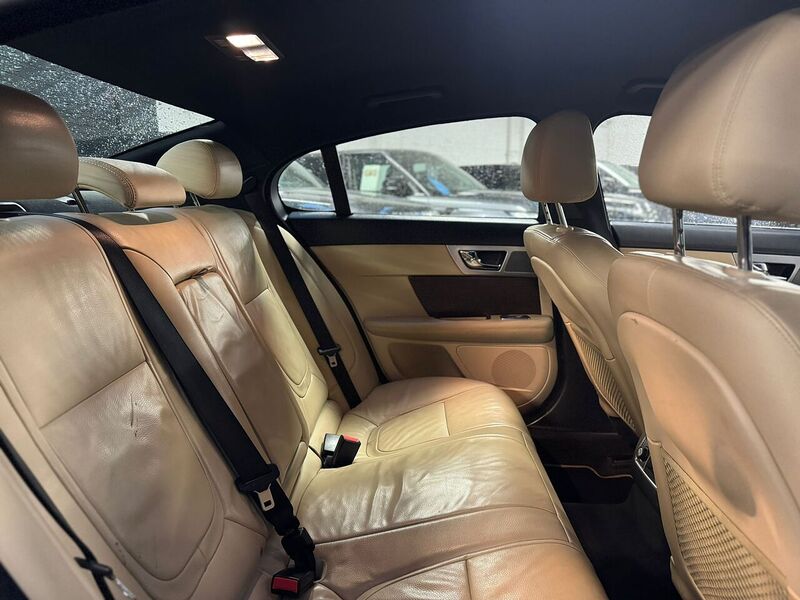 Used Jaguar XF 2014 for sale - 77140237: Photo 14