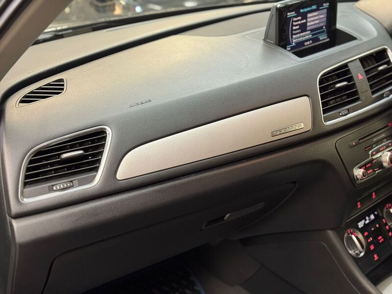 Used Audi Q3 2013 for sale - 77318641: Photo 22