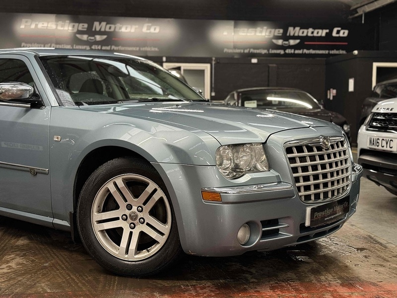 Used Chrysler 300C 2010 for sale - 76686803: Photo 16