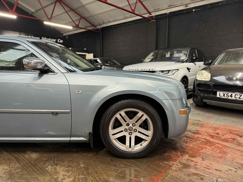 Used Chrysler 300C 2010 for sale - 76686803: Photo 17