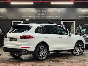 Used Porsche Cayenne 2016 for sale - 77963599: Photo