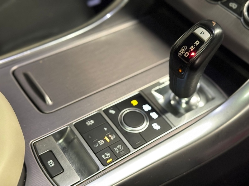 Used Land Rover Range Rover Sport 2016 for sale - 76808348: Photo 11