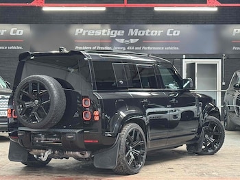 Used Land Rover Defender 110 2021 for sale - 75075365: Photo