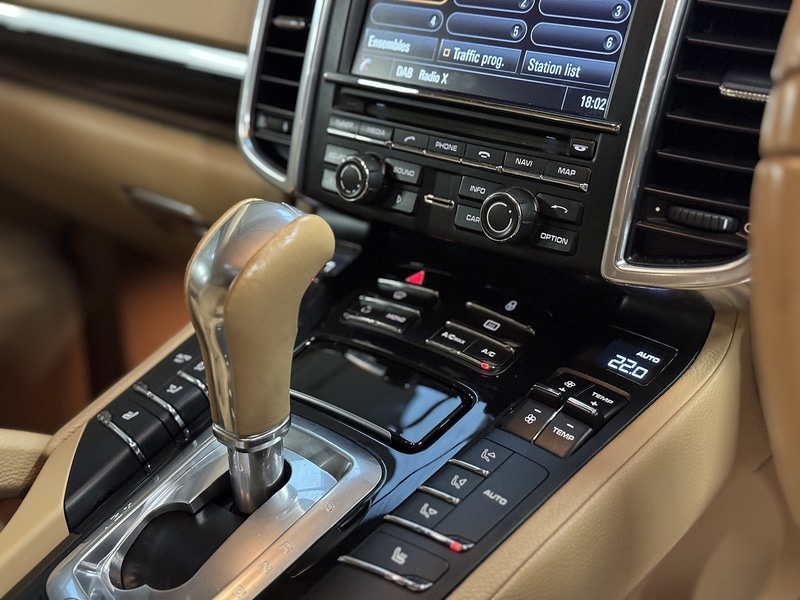 Used Porsche Cayenne 2013 for sale - 76119381: Photo 10