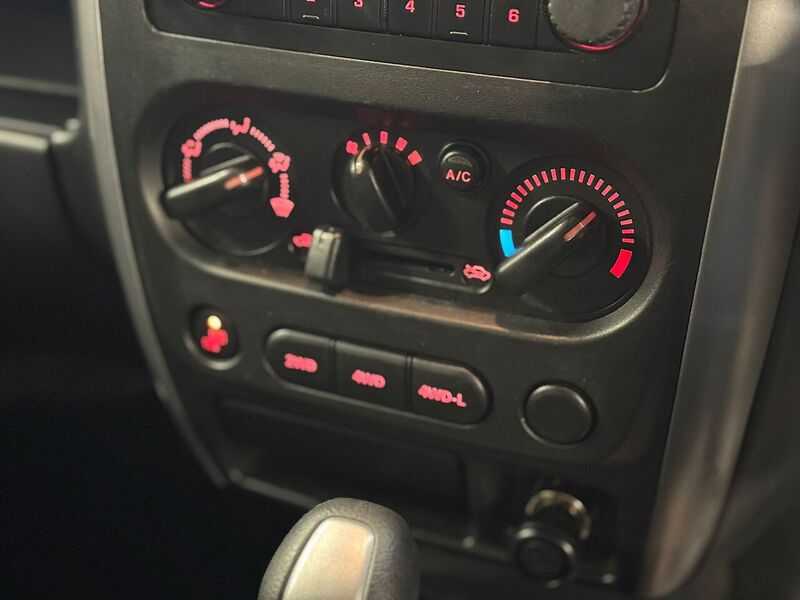 Used Suzuki Jimny 2011 for sale - 77461171: Photo 10