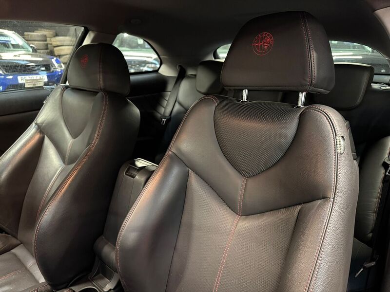 Used Alfa Romeo GT 2010 for sale - 77140234: Photo 15