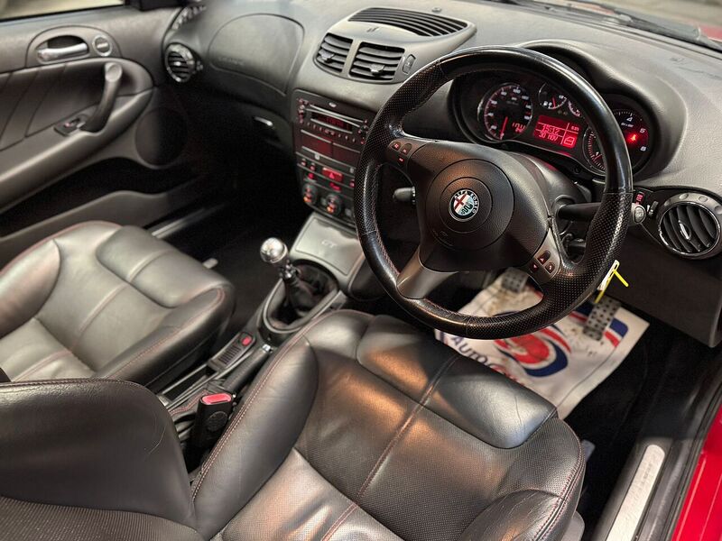 Used Alfa Romeo GT 2010 for sale - 77140234: Photo 8