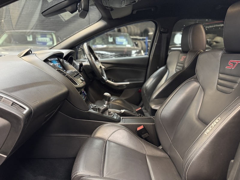 Used Ford Focus 2015 for sale - 77475632: Photo 15