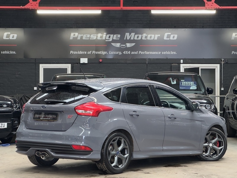 Used Ford Focus 2015 for sale - 77475632: Photo 4