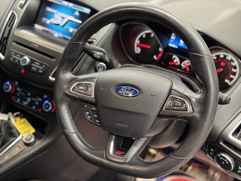 Used Ford Focus 2015 for sale - 77475632: Photo 7