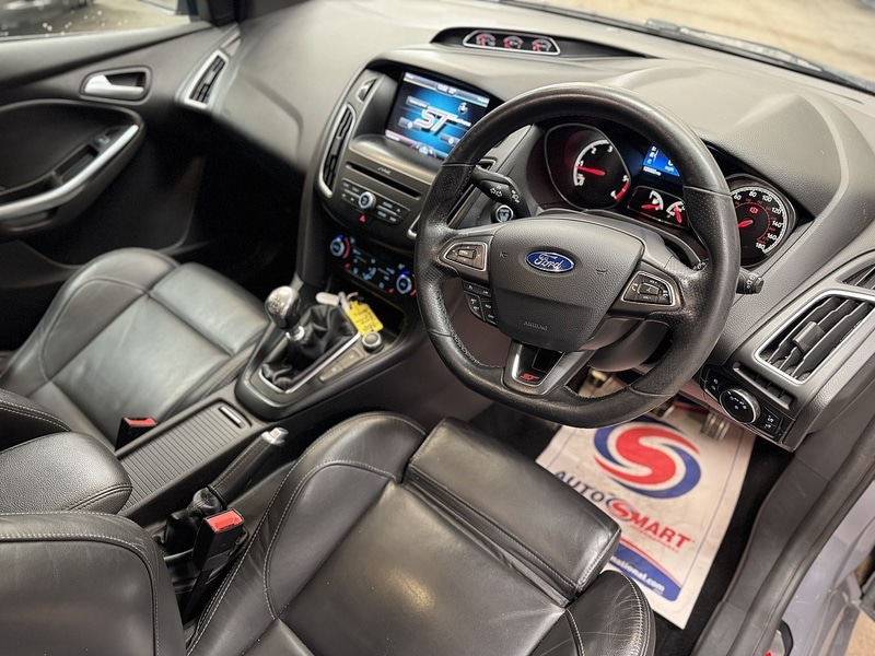 Used Ford Focus 2015 for sale - 77475632: Photo 8