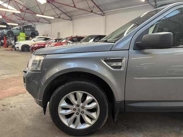 Used Land Rover Freelander 2 2011 for sale - 74662882: Photo 21