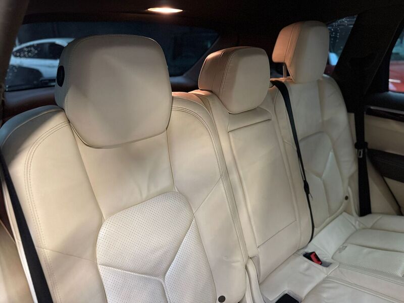 Used Porsche Cayenne 2010 for sale - 76274502: Photo 12