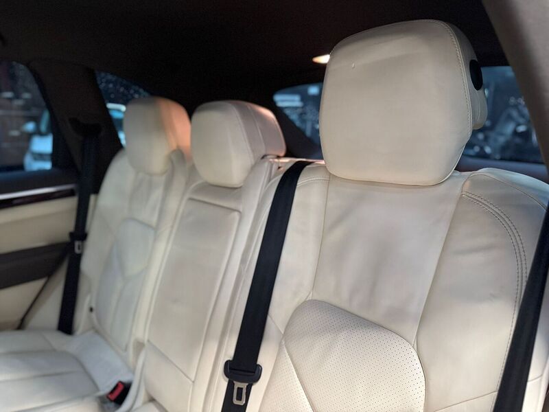 Used Porsche Cayenne 2010 for sale - 76274502: Photo 15