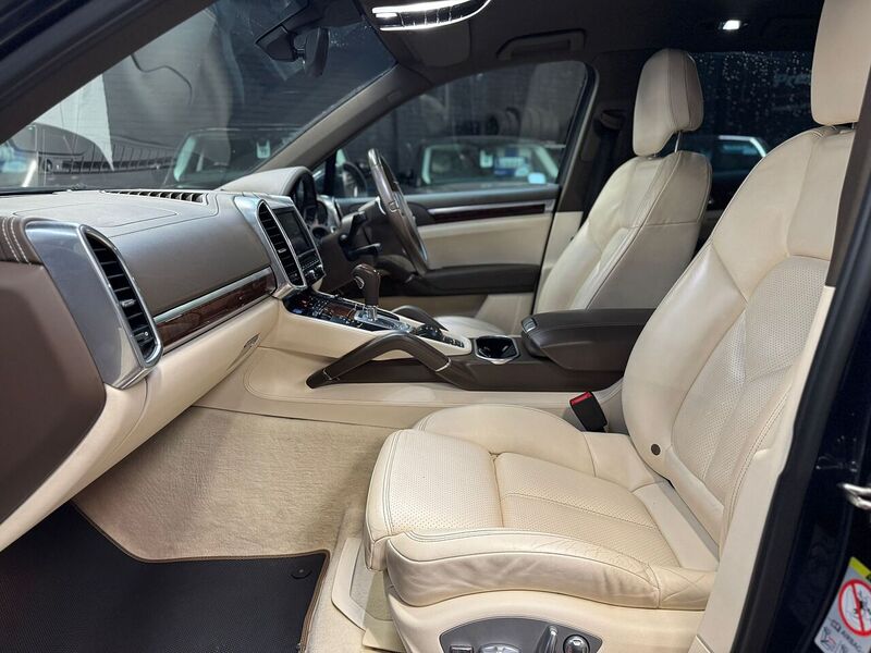 Used Porsche Cayenne 2010 for sale - 76274502: Photo 18