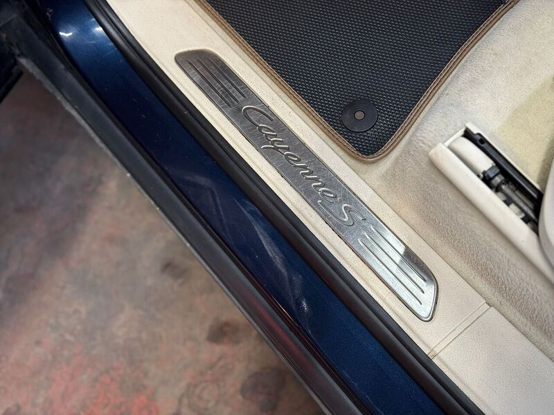 Used Porsche Cayenne 2010 for sale - 76274502: Photo 20