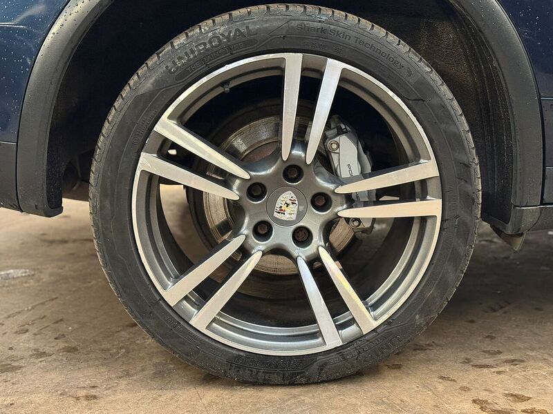 Used Porsche Cayenne 2010 for sale - 76274502: Photo 25