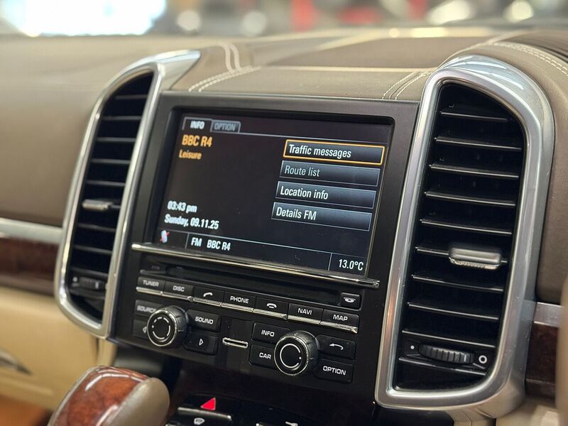 Used Porsche Cayenne 2010 for sale - 76274502: Photo 9