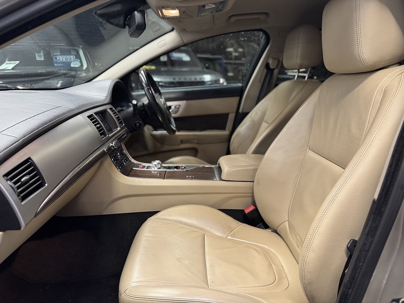 Used Jaguar XF 2012 for sale - 76510387: Photo 19