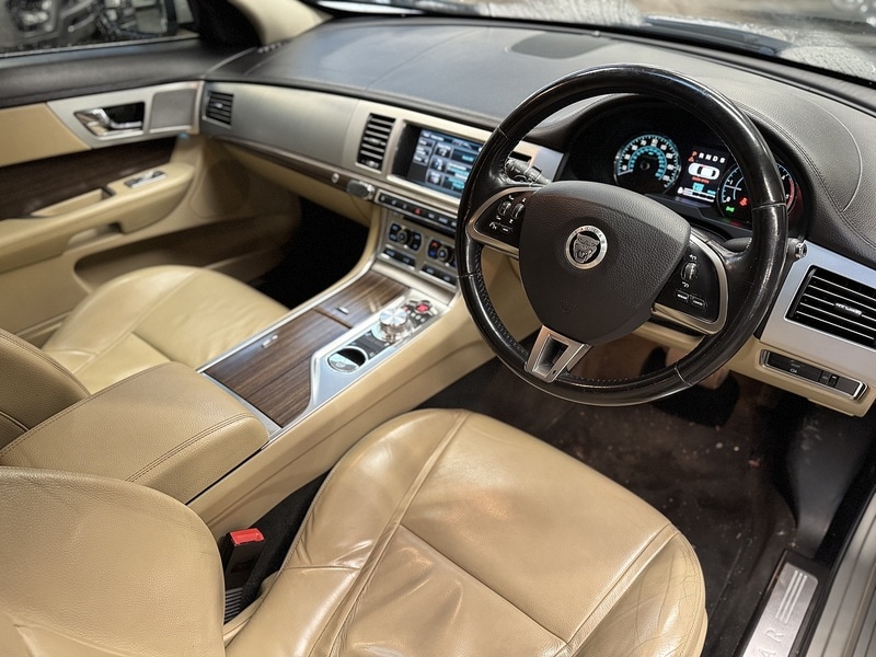 Used Jaguar XF 2012 for sale - 76510387: Photo 7