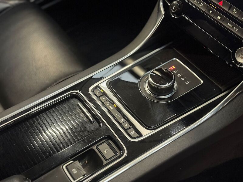 Used Jaguar XF 2017 for sale - 77629976: Photo 11